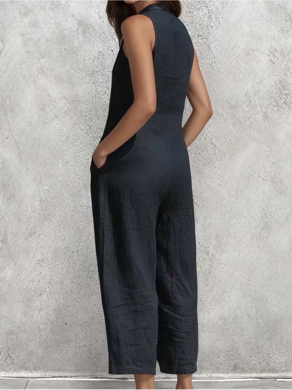 Casual Sleeveless Black Jumpsuit with Pockets - Picture 4 of 6